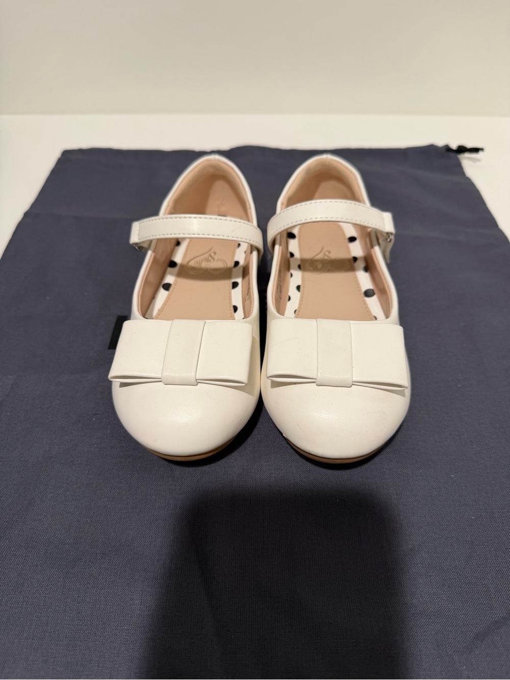 Girls White Mary Jane Dress Shoes with Bow Accent